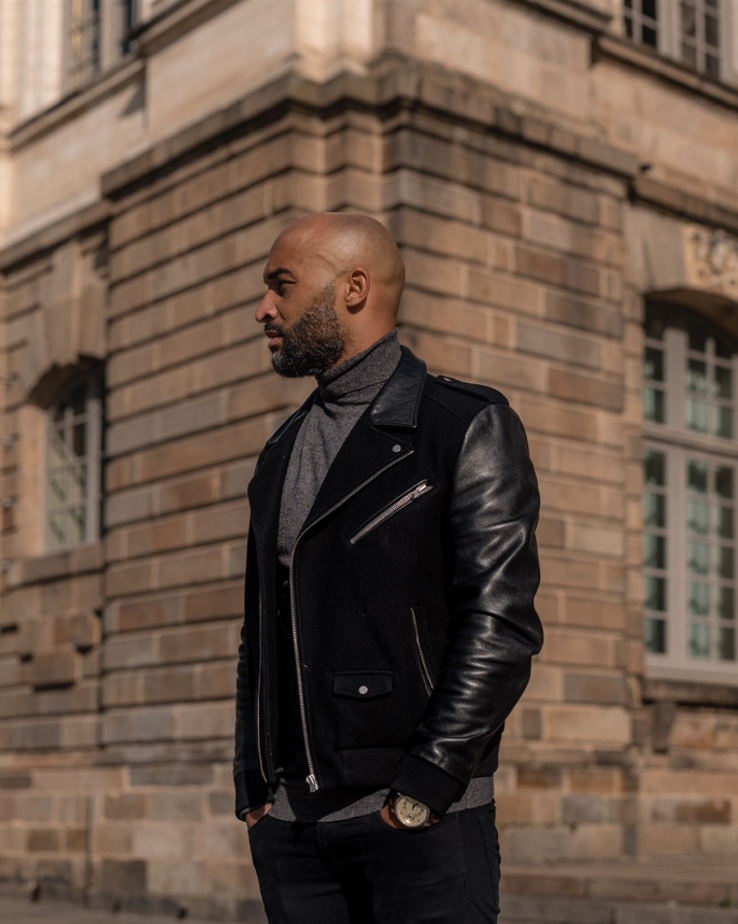 Klass Kaerenn Hotesse D Accueil Paris Anthony 1