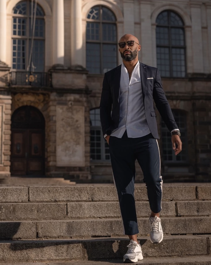 Klass Kaerenn Hotesse D Accueil Paris Anthony 3