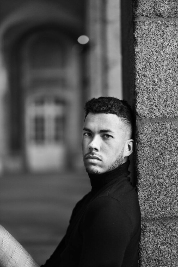 Klass Kaerenn Hotesse D Accueil Paris Jonathan 3