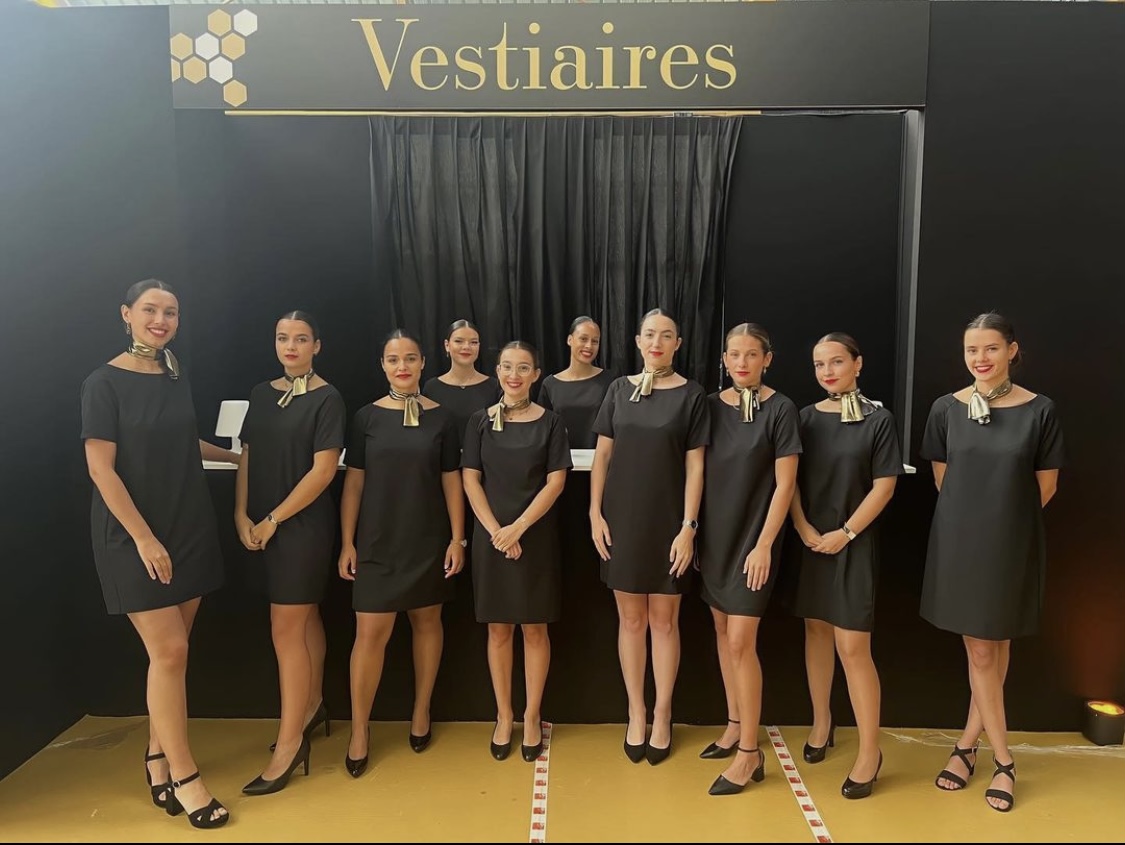 Klass Kaerenn Hotesse D Accueil Paris Svc Excep 7