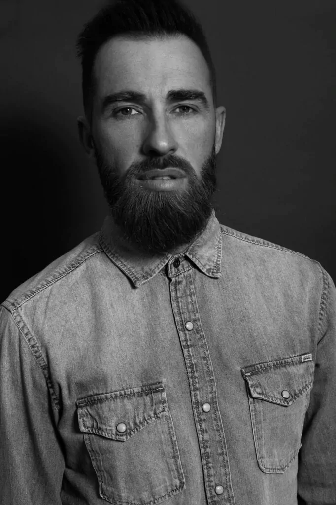 Klass Kaerenn Hotesse D Accueil Paris Mickael L 5